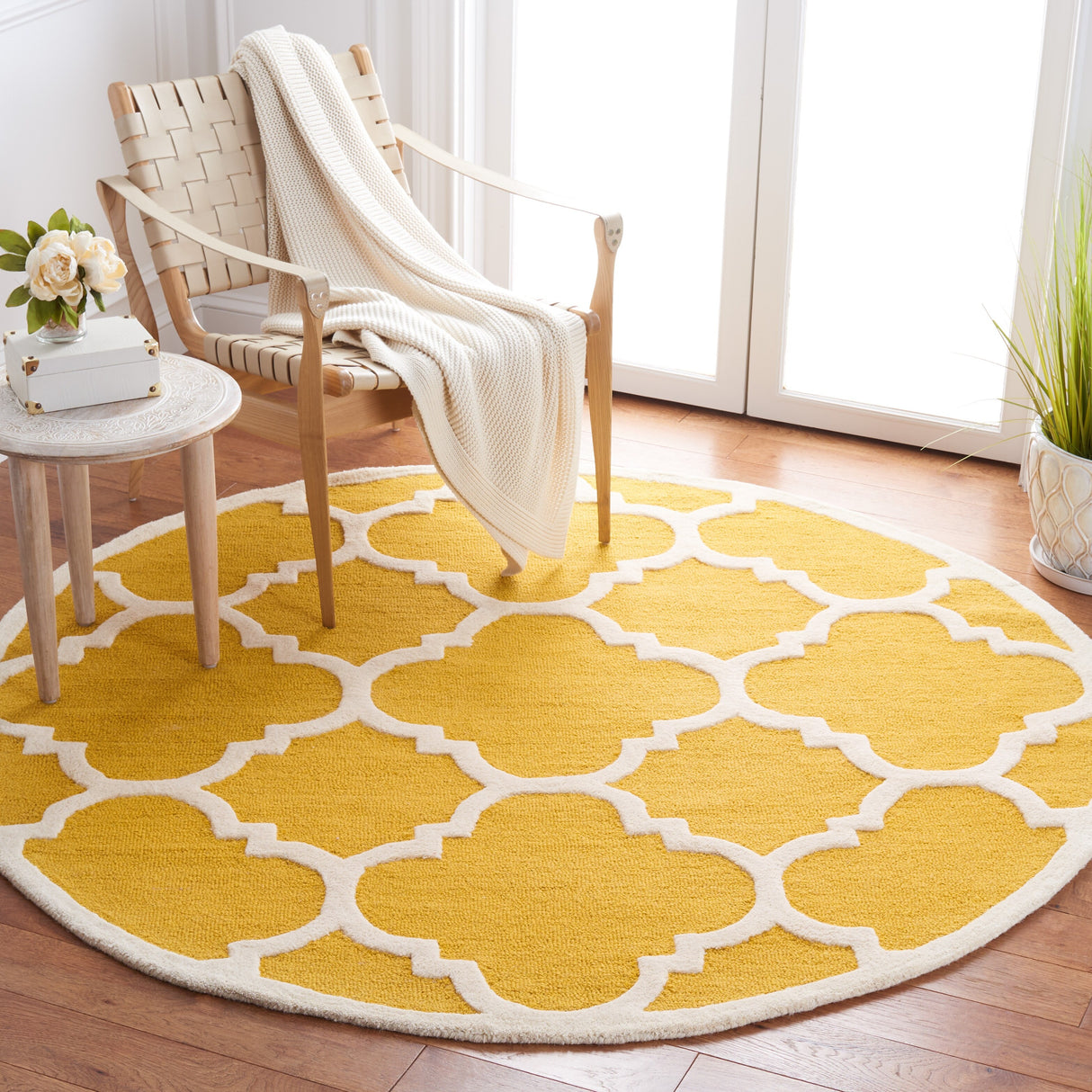 SAFAVIEH Handmade Cambridge Gullveig Modern Moroccan Wool Rug