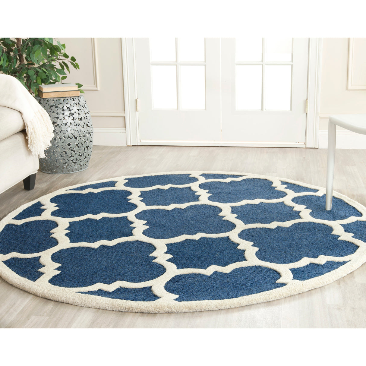 SAFAVIEH Handmade Cambridge Gullveig Modern Moroccan Wool Rug