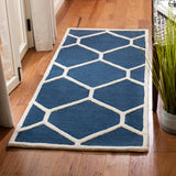 SAFAVIEH Handmade Cambridge Meira Modern Moroccan Wool Rug