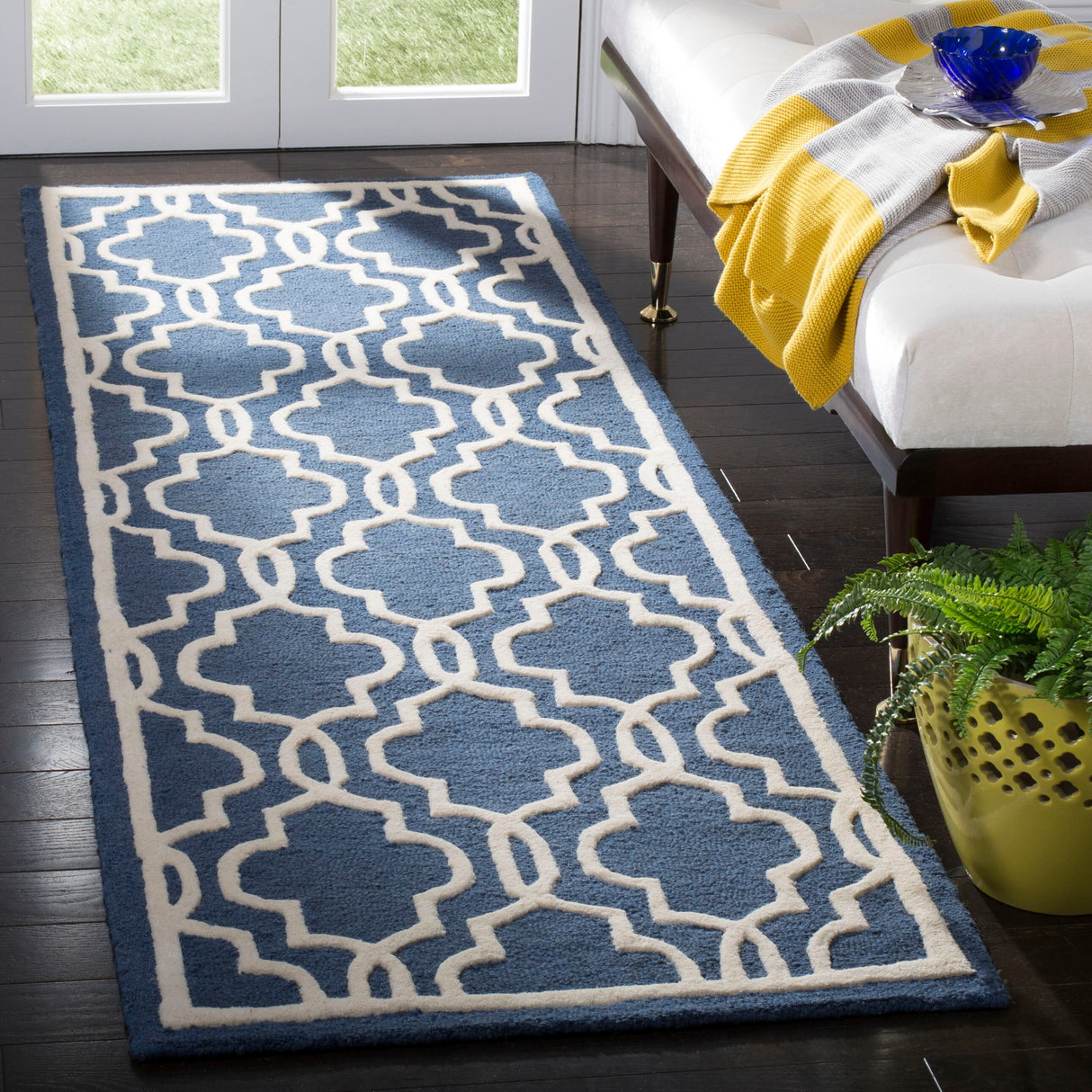 SAFAVIEH Handmade Cambridge Philine Geometric Wool Rug