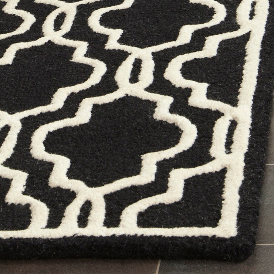 SAFAVIEH Handmade Cambridge Philine Geometric Wool Rug