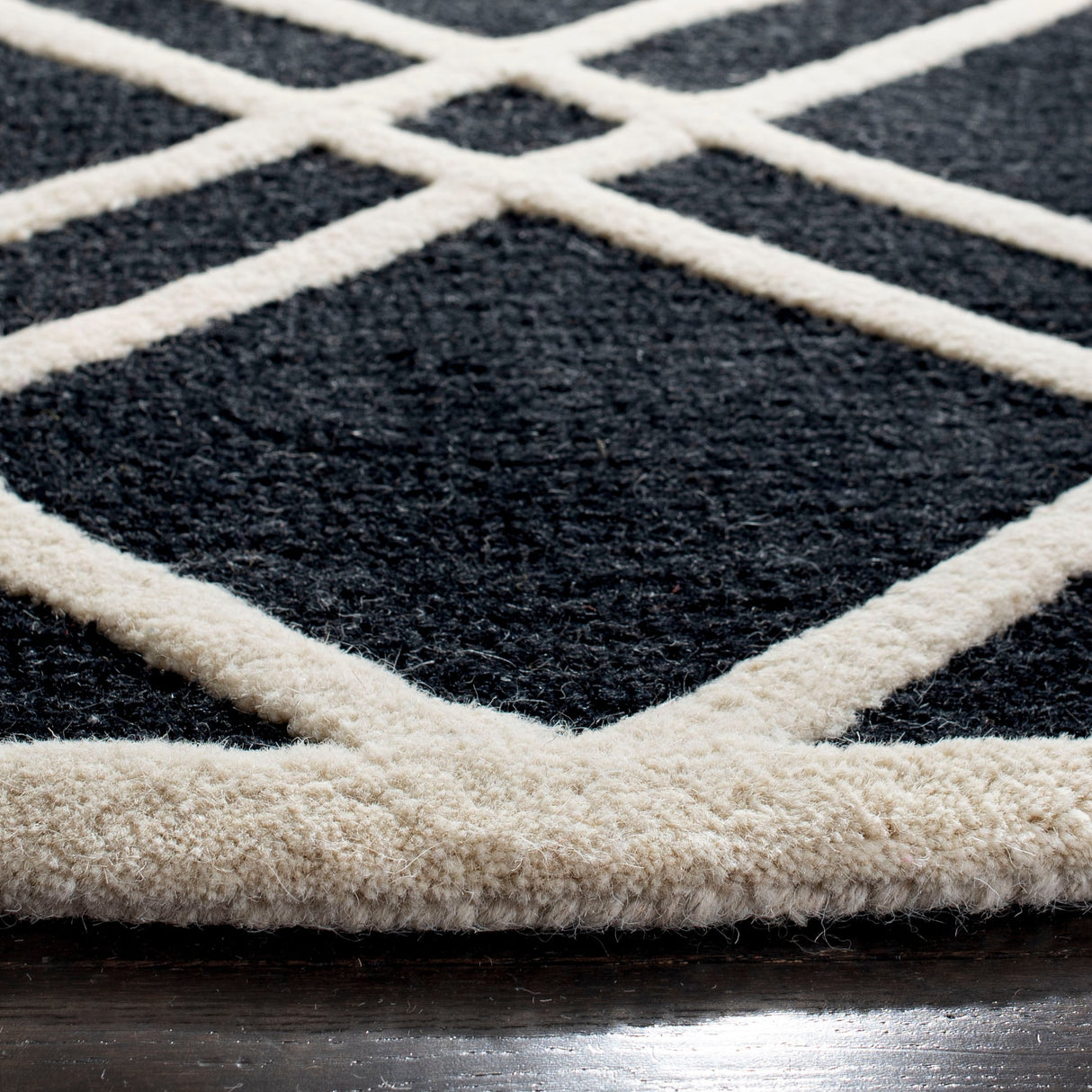 SAFAVIEH Handmade Cambridge Polona Modern Moroccan Wool Rug