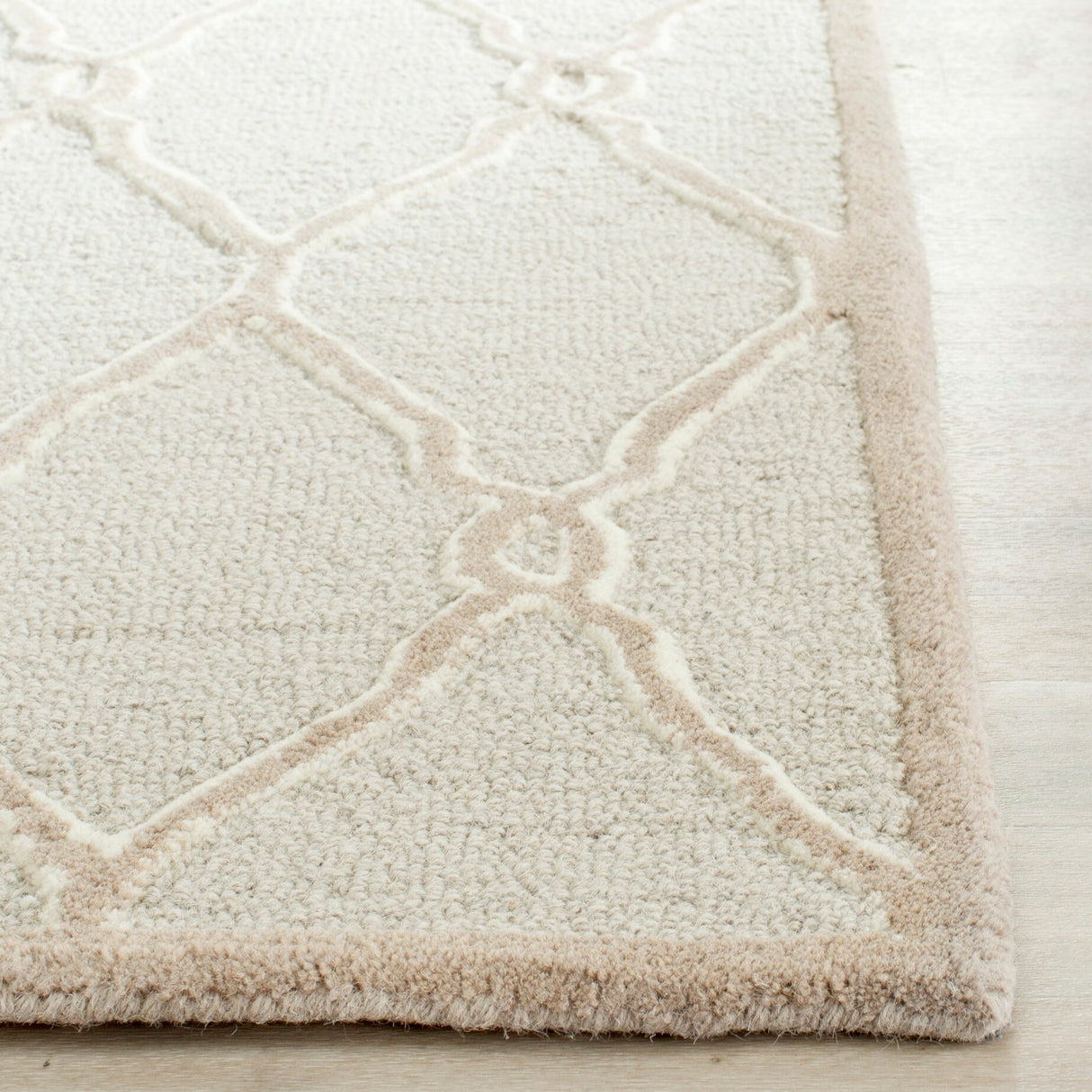 SAFAVIEH Handmade Cambridge Richtsje Moroccan Trellis Wool Rug