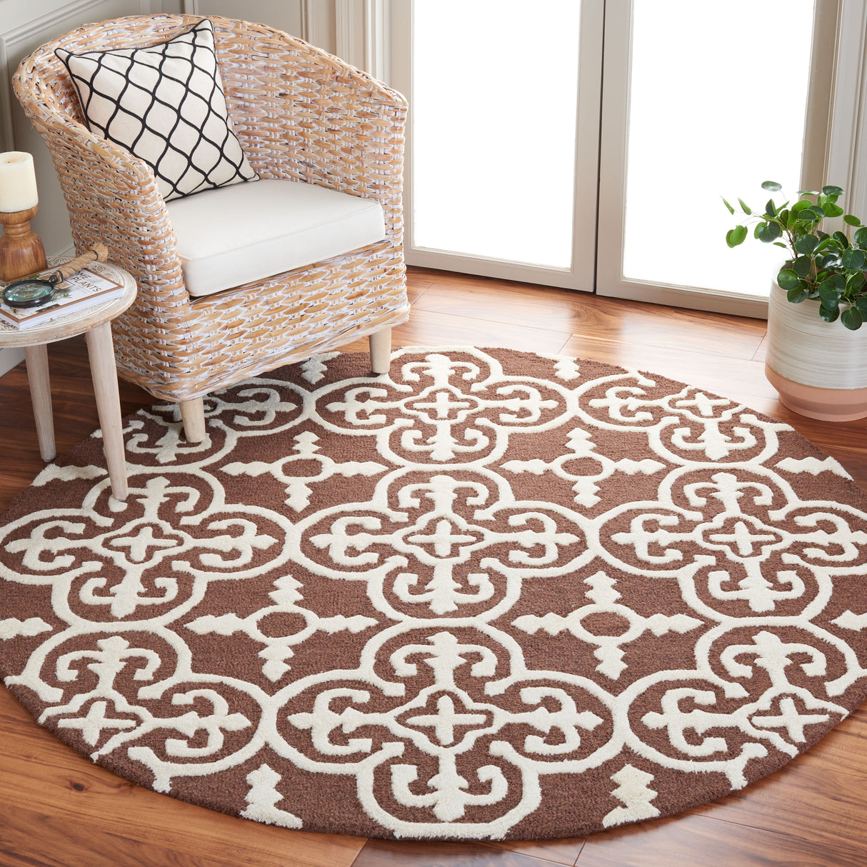 SAFAVIEH Handmade Cambridge Shigemi Modern Wool Rug