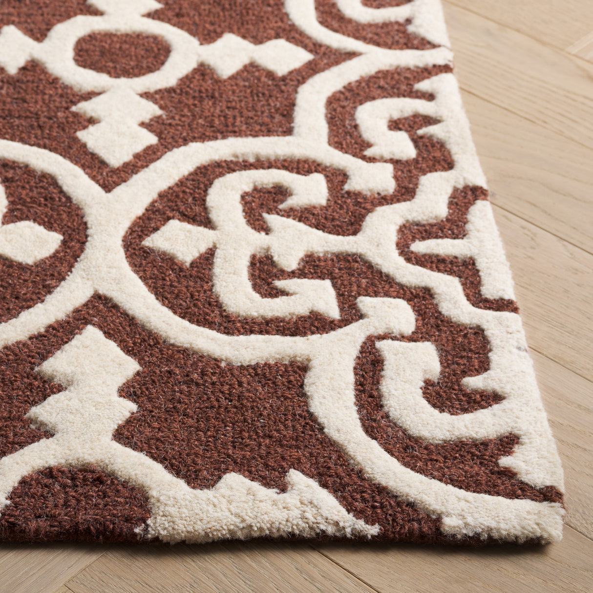 SAFAVIEH Handmade Cambridge Shigemi Modern Wool Rug