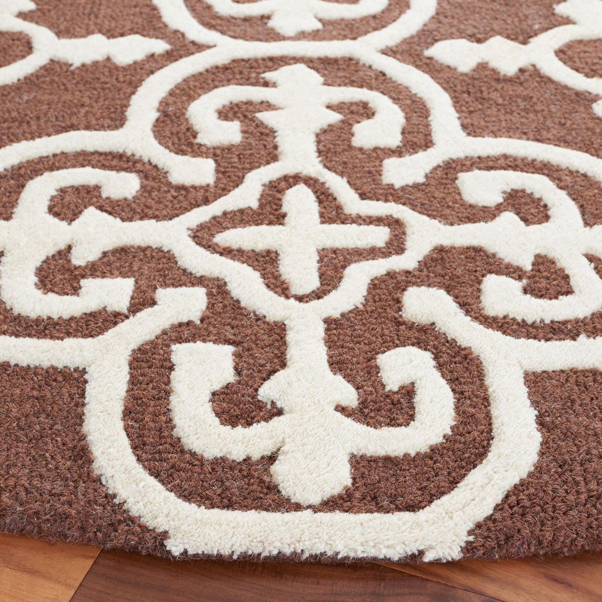 SAFAVIEH Handmade Cambridge Shigemi Modern Wool Rug