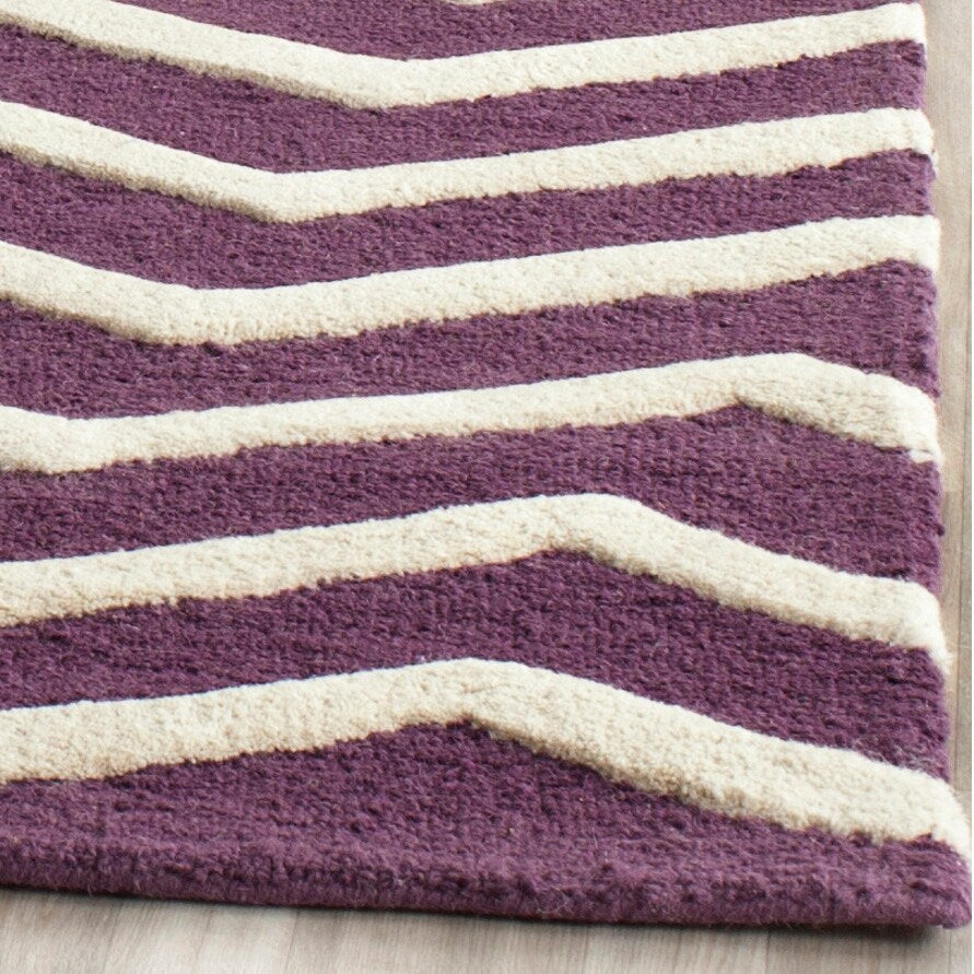 SAFAVIEH Handmade Cambridge Terttu Chevron Wool Rug