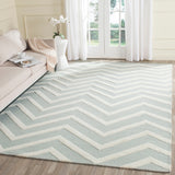 SAFAVIEH Handmade Cambridge Terttu Chevron Wool Rug