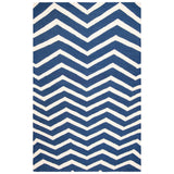 SAFAVIEH Handmade Cambridge Terttu Chevron Wool Rug