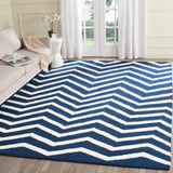 SAFAVIEH Handmade Cambridge Terttu Chevron Wool Rug