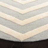 SAFAVIEH Handmade Cambridge Terttu Chevron Wool Rug