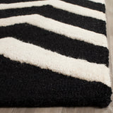 SAFAVIEH Handmade Cambridge Terttu Chevron Wool Rug