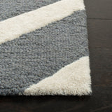 SAFAVIEH Handmade Cambridge Terttu Chevron Wool Rug