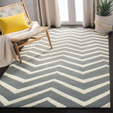 SAFAVIEH Handmade Cambridge Terttu Chevron Wool Rug