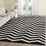 SAFAVIEH Handmade Cambridge Terttu Chevron Wool Rug