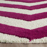 SAFAVIEH Handmade Cambridge Terttu Chevron Wool Rug