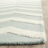 SAFAVIEH Handmade Cambridge Terttu Chevron Wool Rug