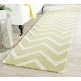 SAFAVIEH Handmade Cambridge Terttu Chevron Wool Rug