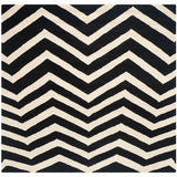 SAFAVIEH Handmade Cambridge Terttu Chevron Wool Rug