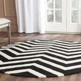 SAFAVIEH Handmade Cambridge Terttu Chevron Wool Rug