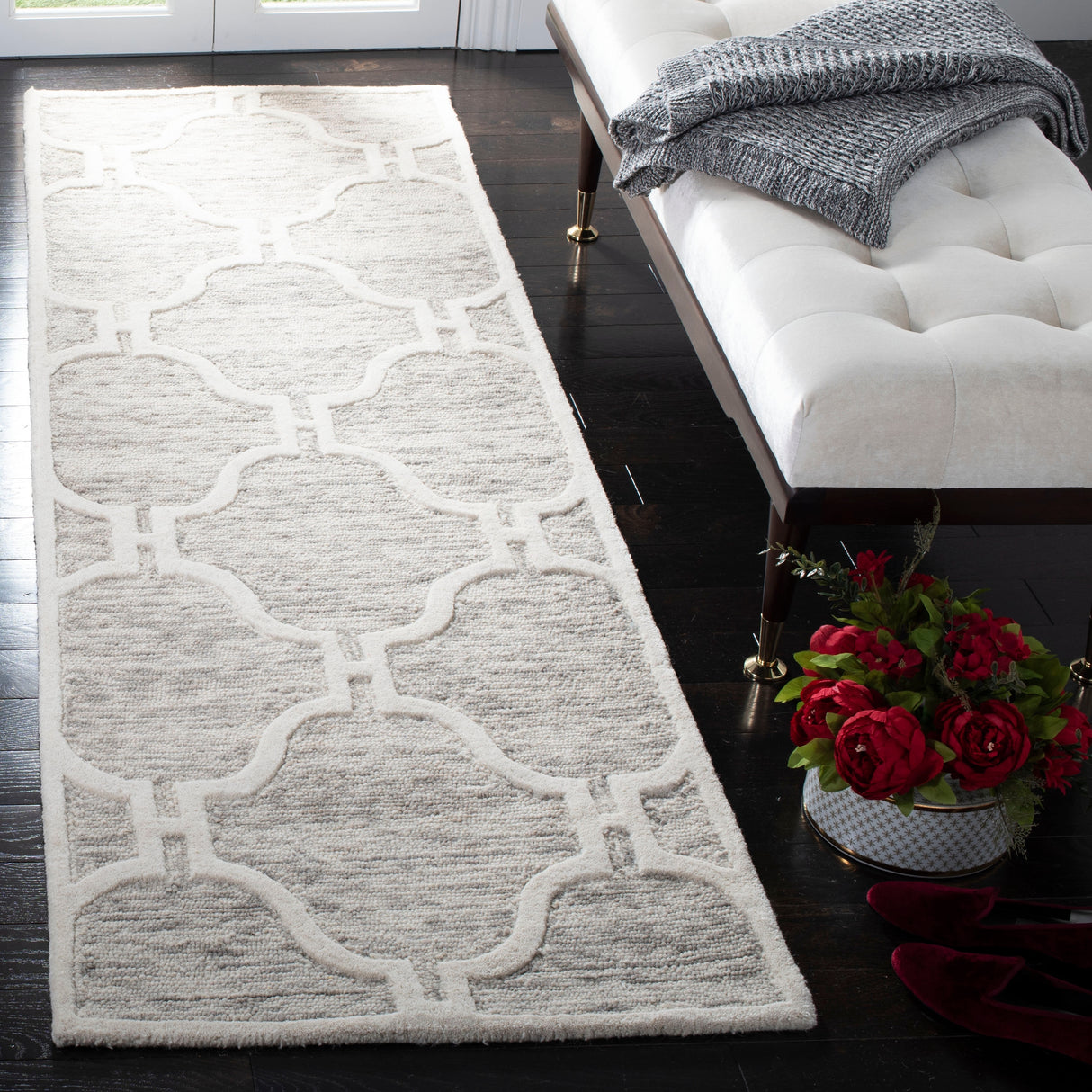 SAFAVIEH Handmade Cambridge Tilli Modern Wool Rug