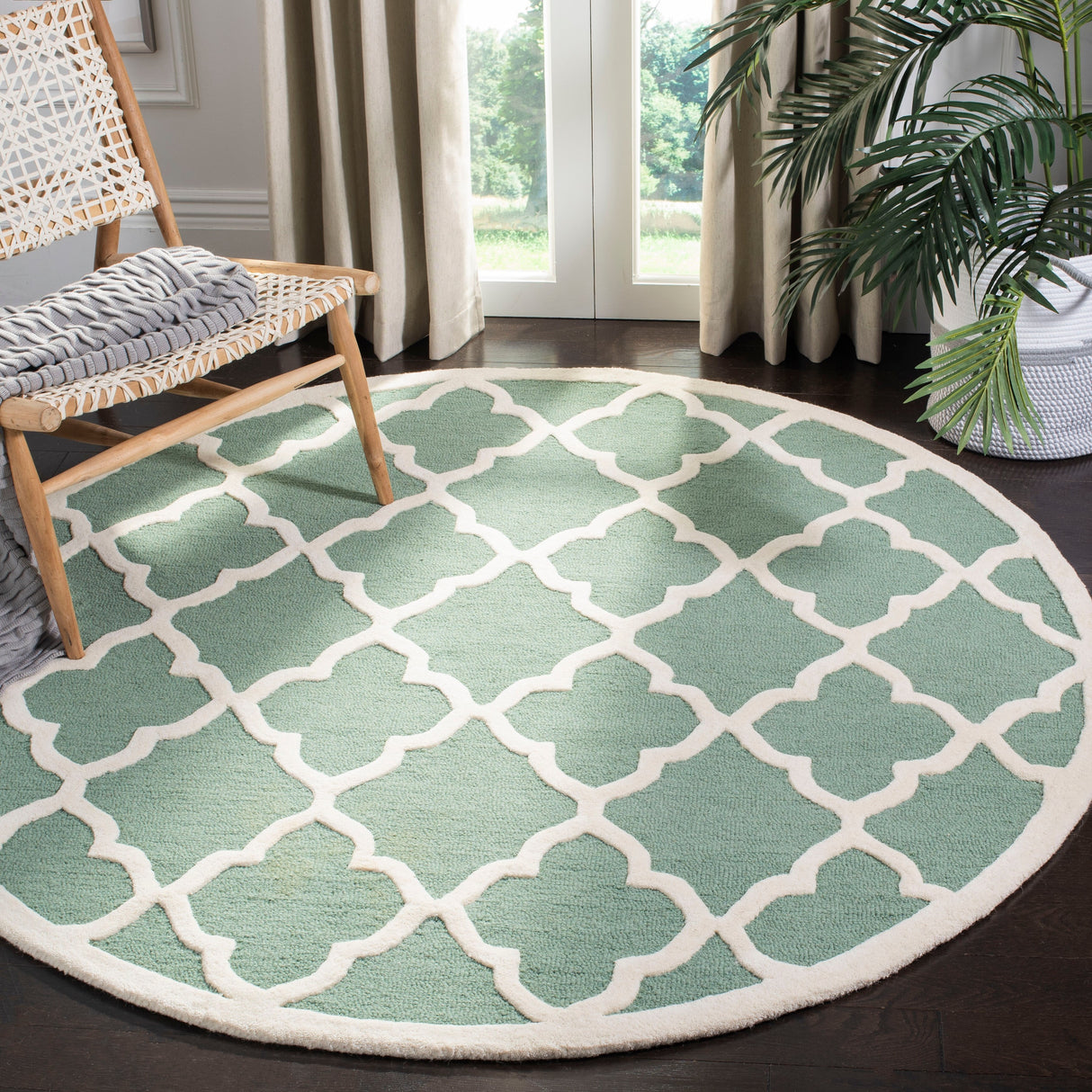 SAFAVIEH Handmade Cambridge Tinca Modern Moroccan Wool Rug