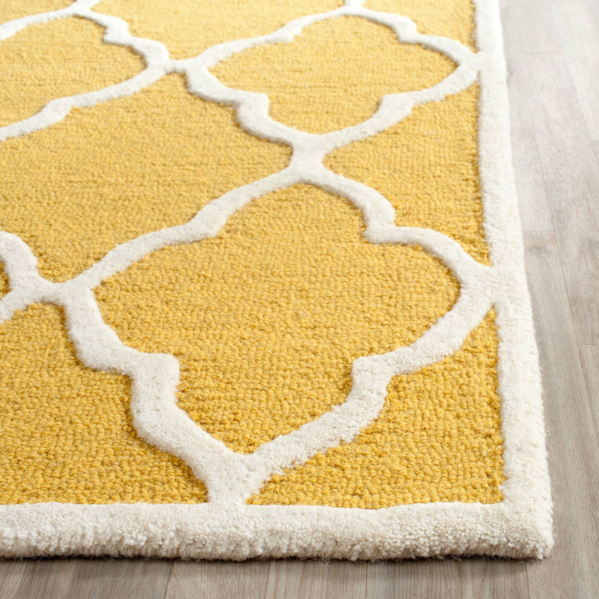 SAFAVIEH Handmade Cambridge Tinca Modern Moroccan Wool Rug