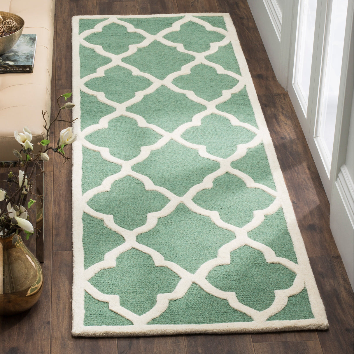 SAFAVIEH Handmade Cambridge Tinca Modern Moroccan Wool Rug