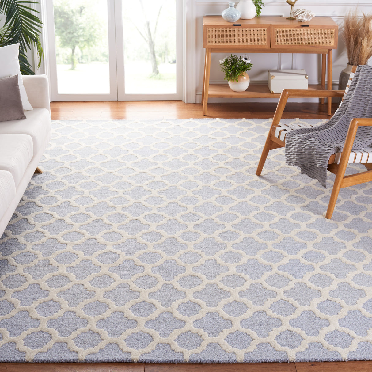 SAFAVIEH Handmade Cambridge Touria Modern Moroccan Wool Rug