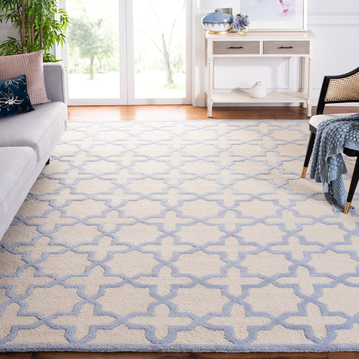 SAFAVIEH Handmade Cambridge Trudie Geometric Wool Rug