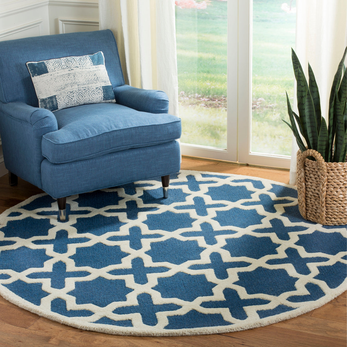 SAFAVIEH Handmade Cambridge Trudie Geometric Wool Rug