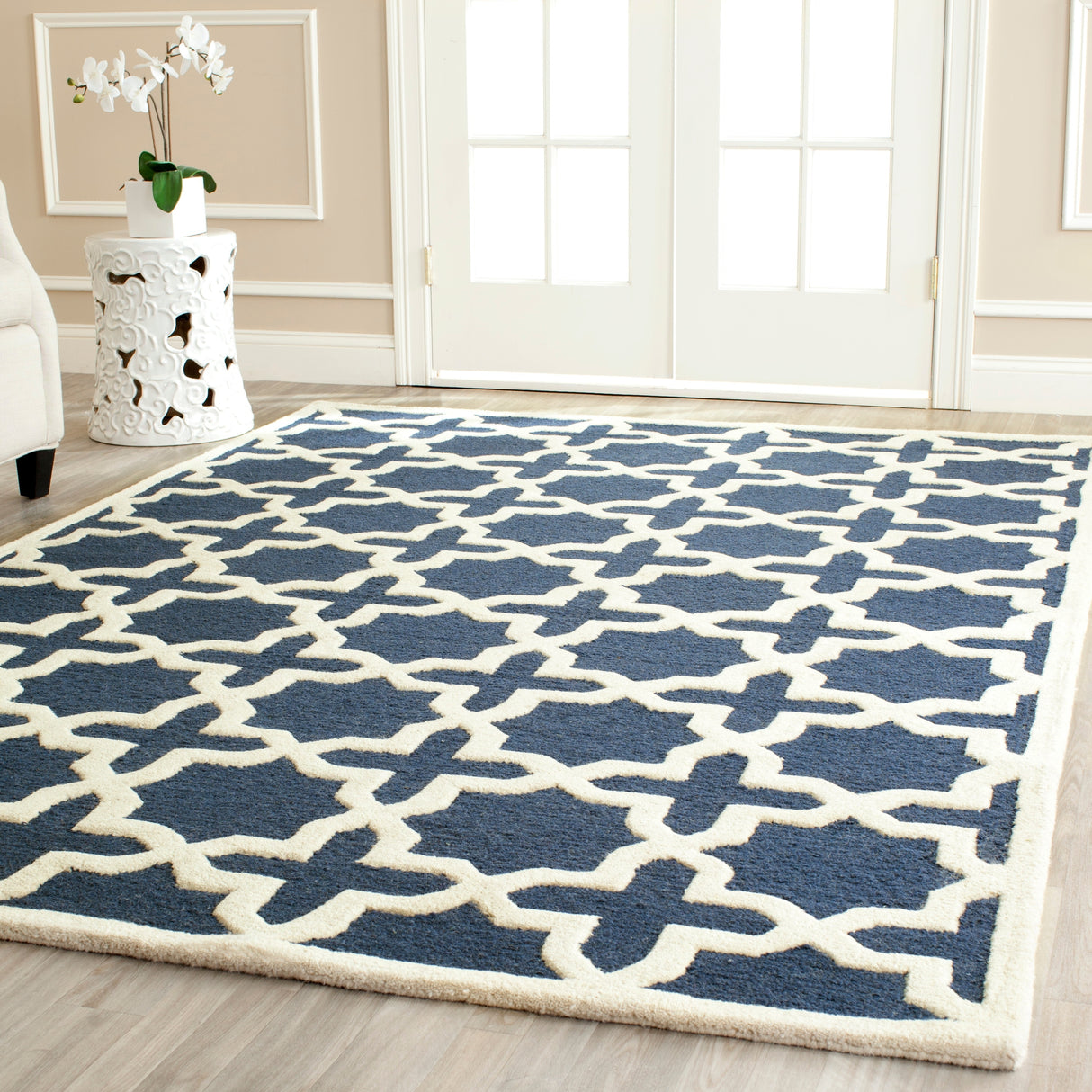 SAFAVIEH Handmade Cambridge Trudie Geometric Wool Rug