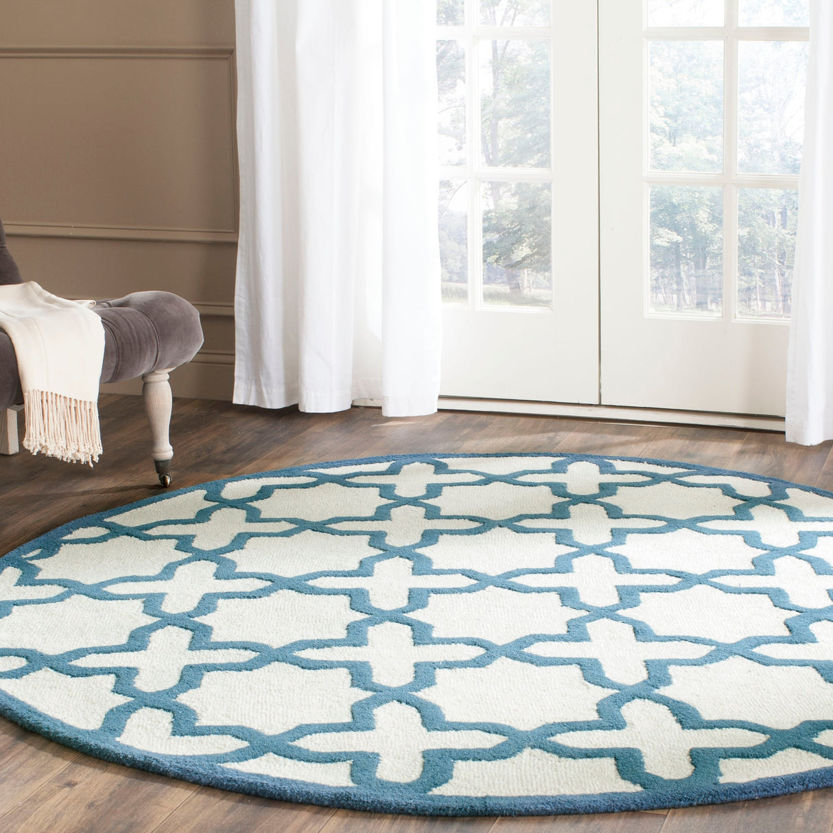 SAFAVIEH Handmade Cambridge Trudie Geometric Wool Rug