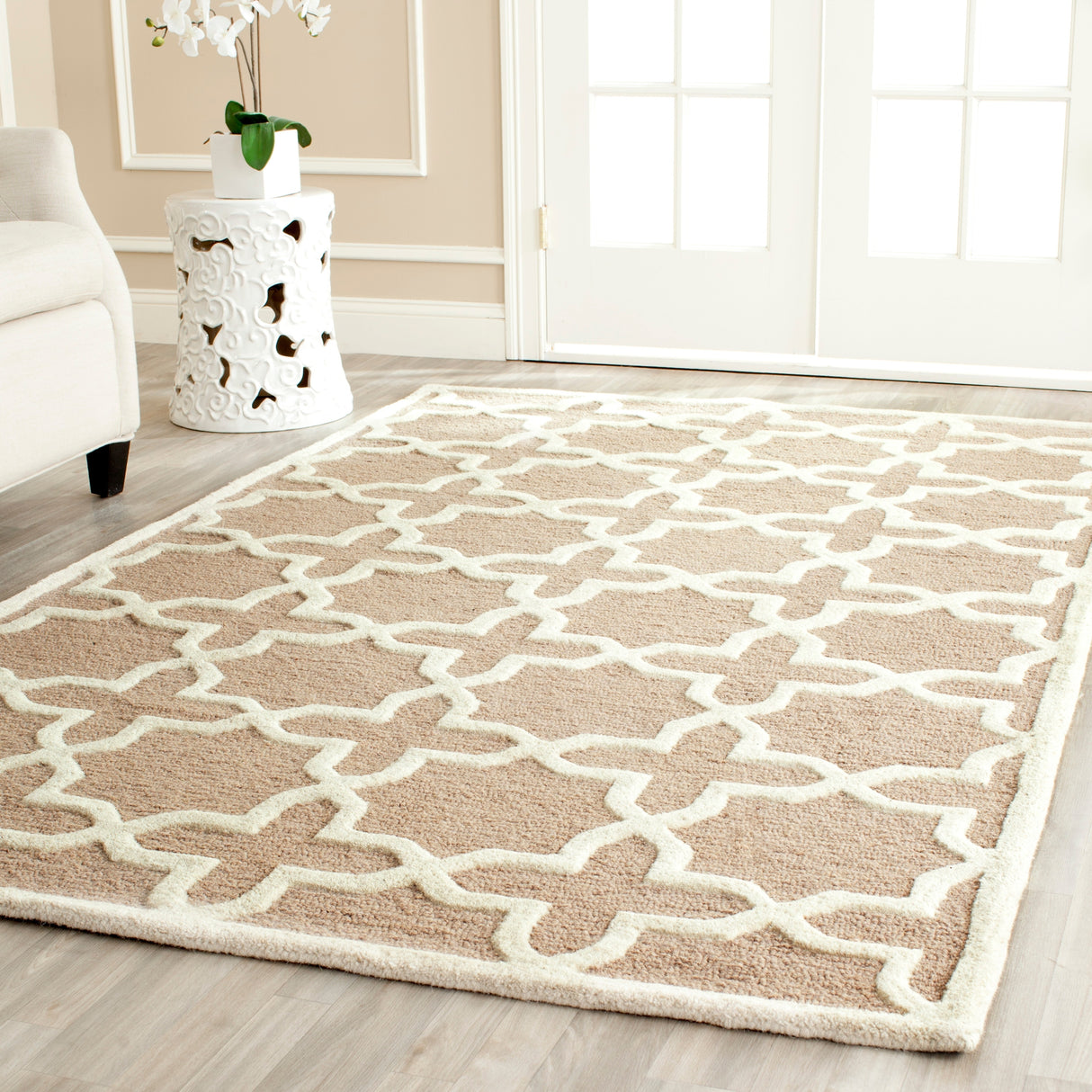 SAFAVIEH Handmade Cambridge Trudie Geometric Wool Rug