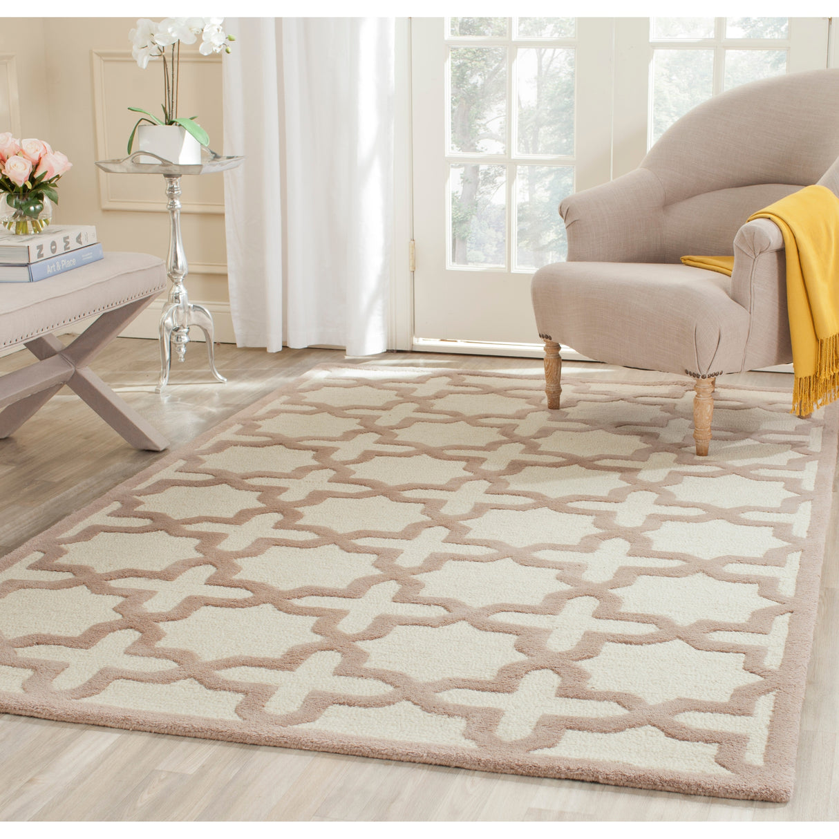 SAFAVIEH Handmade Cambridge Trudie Geometric Wool Rug