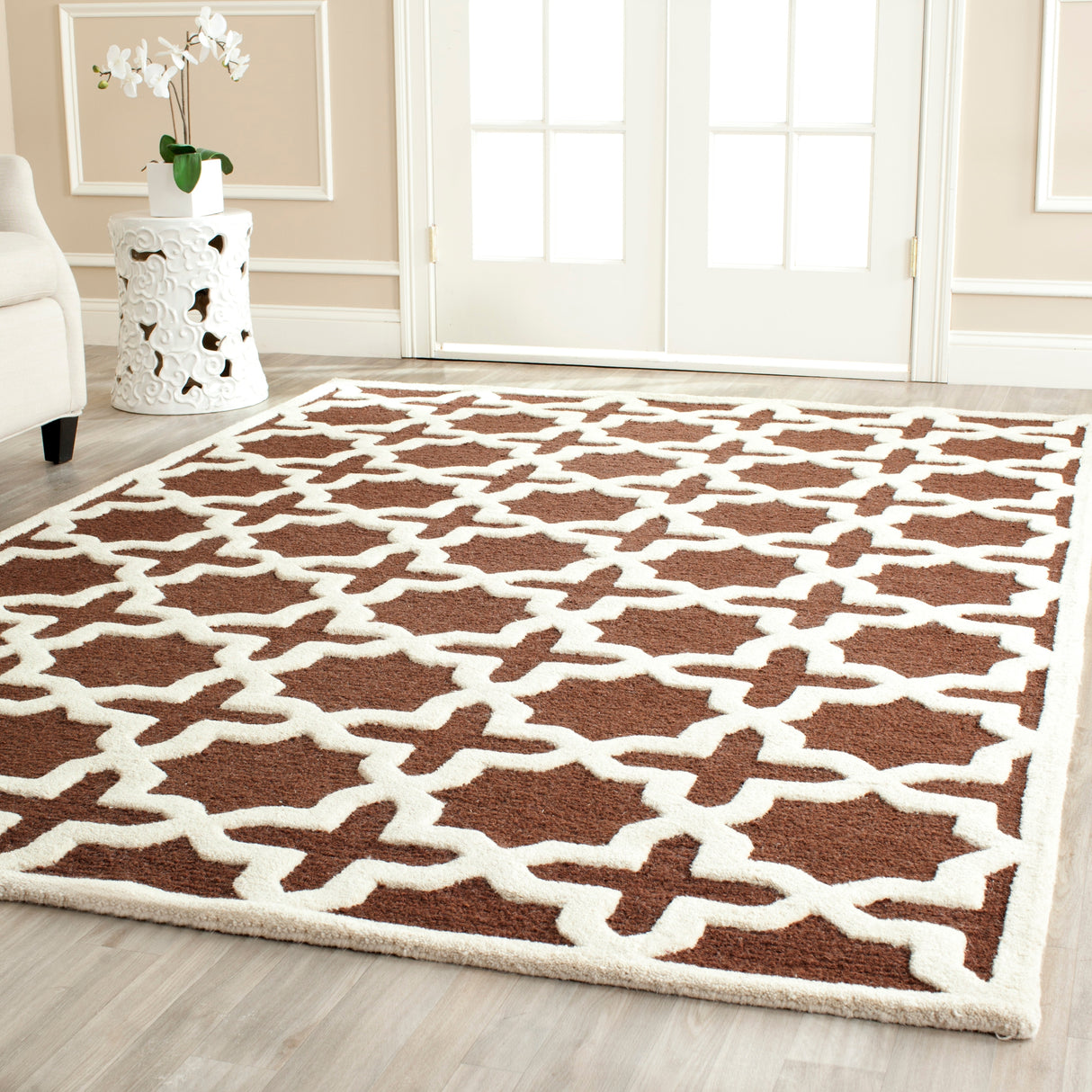 SAFAVIEH Handmade Cambridge Trudie Geometric Wool Rug