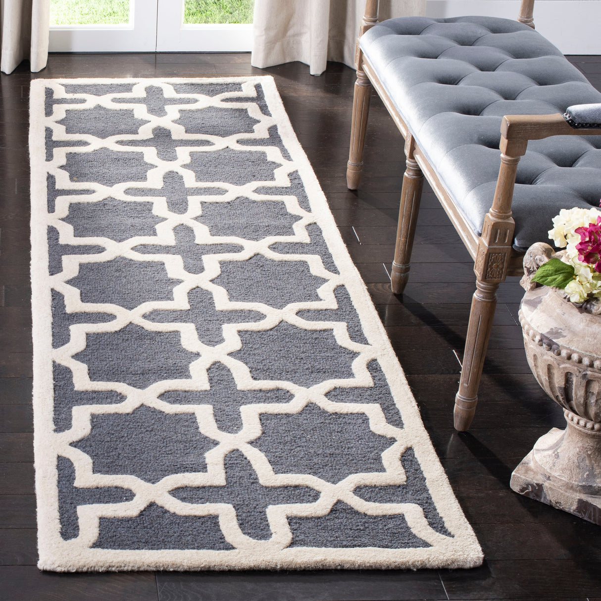 SAFAVIEH Handmade Cambridge Trudie Geometric Wool Rug