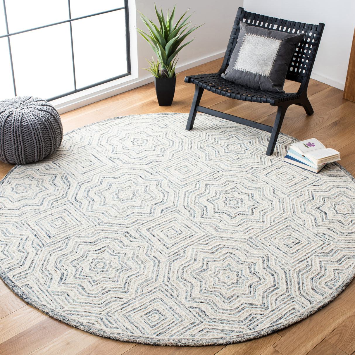 SAFAVIEH Handmade Capri Meleri Contemporary Wool Rug