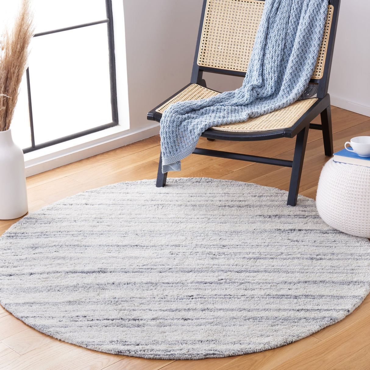 SAFAVIEH Handmade Casablanca Pierrine Wool Rug