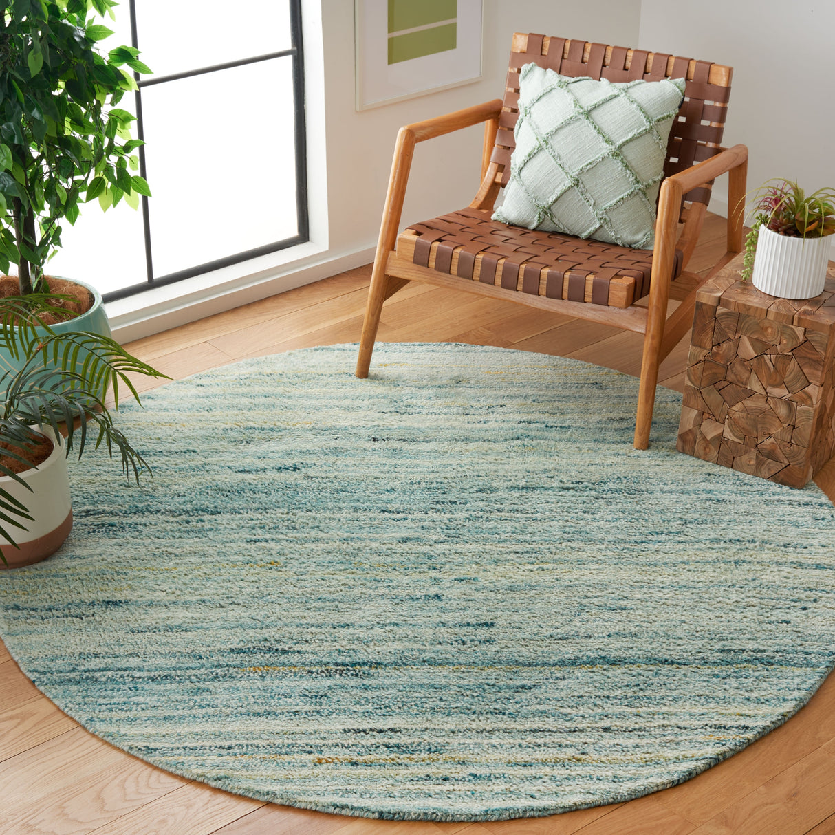 SAFAVIEH Handmade Casablanca Pierrine Wool Rug