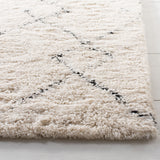 SAFAVIEH Handmade Casablanca Shag Arlinda Tribal Wool Rug