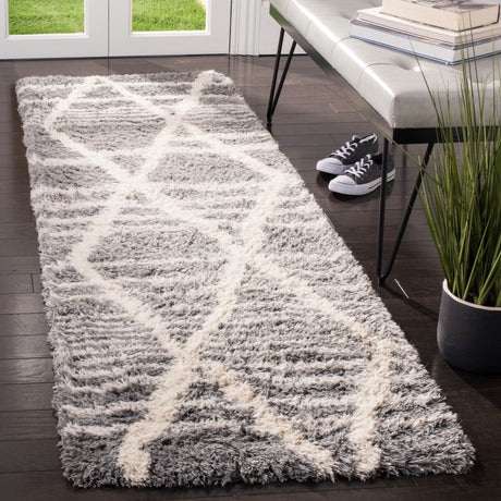 SAFAVIEH Handmade Casablanca Shag Jale Tribal Wool Rug