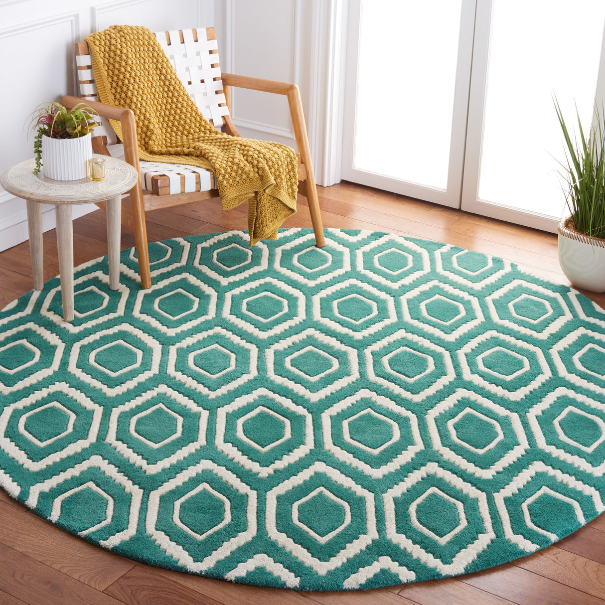 SAFAVIEH Handmade Chatham Altrud Moroccan Modern Wool Rug