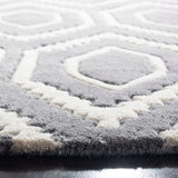 SAFAVIEH Handmade Chatham Altrud Moroccan Modern Wool Rug