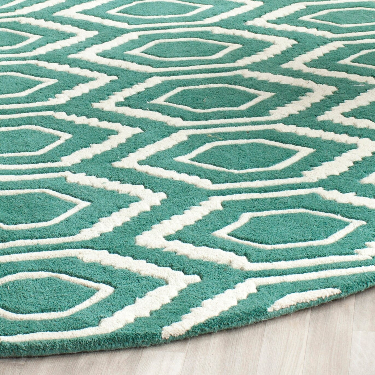 SAFAVIEH Handmade Chatham Altrud Moroccan Modern Wool Rug