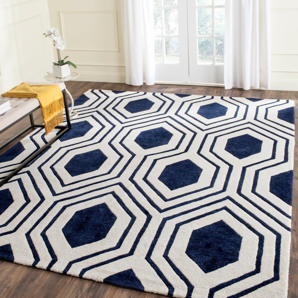 SAFAVIEH Handmade Chatham Kitt Modern Wool Rug