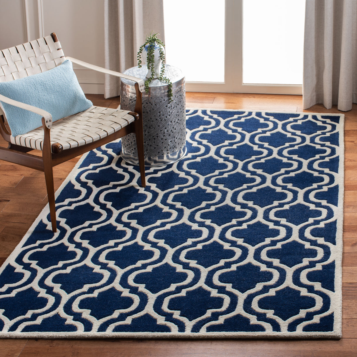 SAFAVIEH Handmade Chatham Sieghilde Modern Moroccan Wool Rug