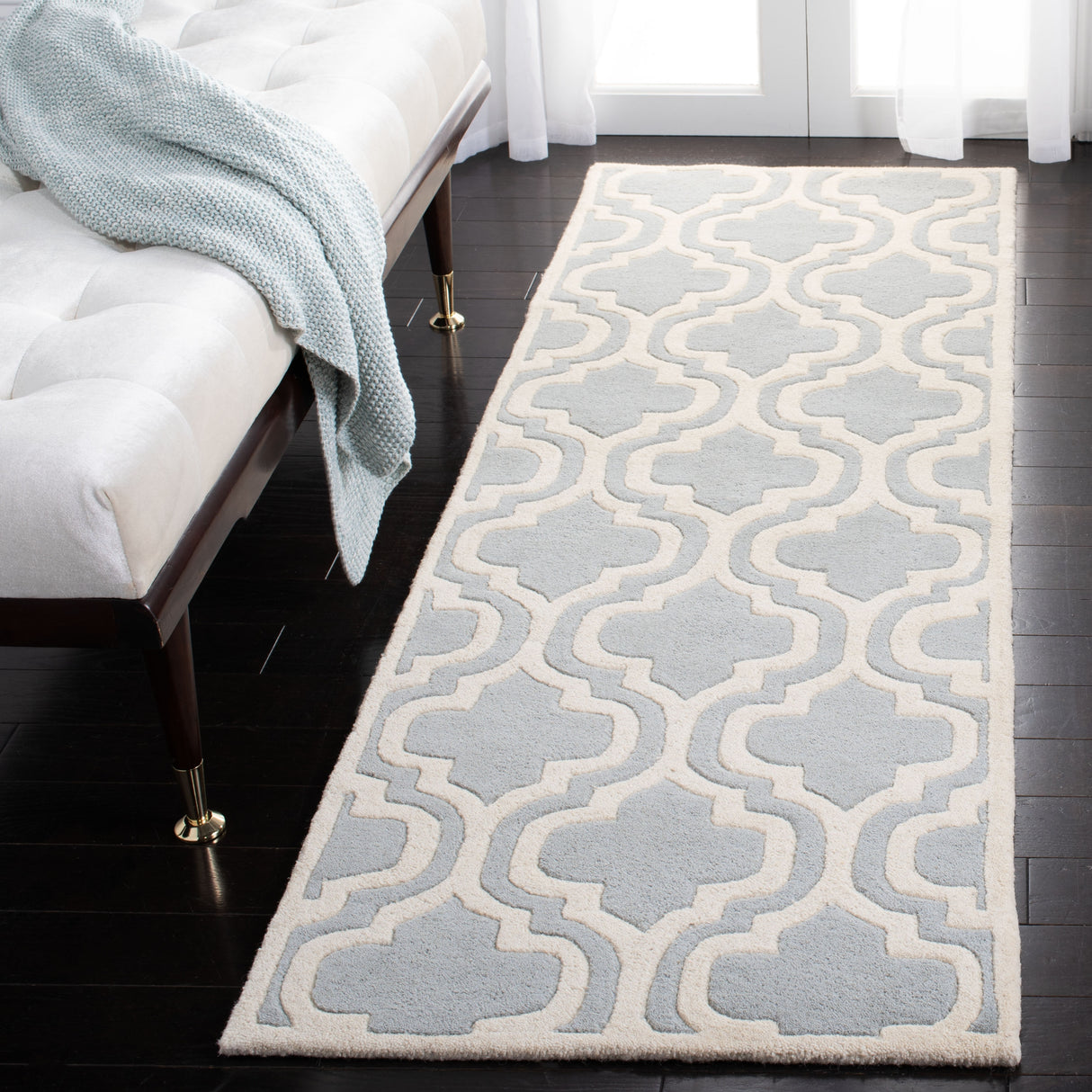 SAFAVIEH Handmade Chatham Sieghilde Modern Moroccan Wool Rug