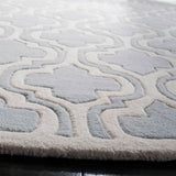 SAFAVIEH Handmade Chatham Sieghilde Modern Moroccan Wool Rug