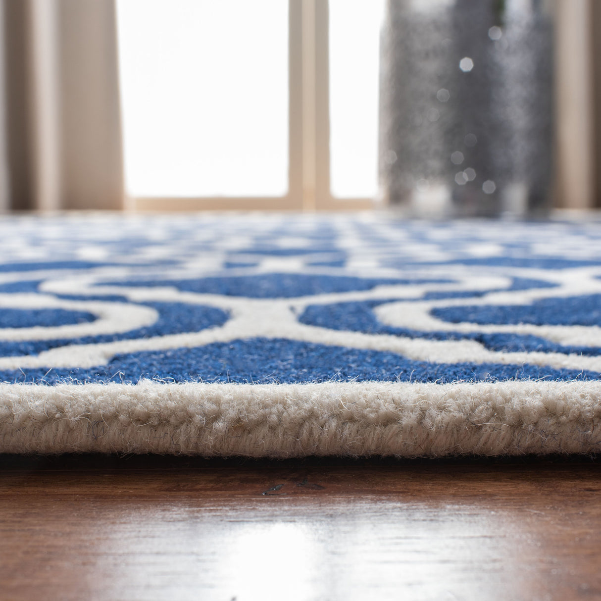 SAFAVIEH Handmade Chatham Sieghilde Modern Moroccan Wool Rug